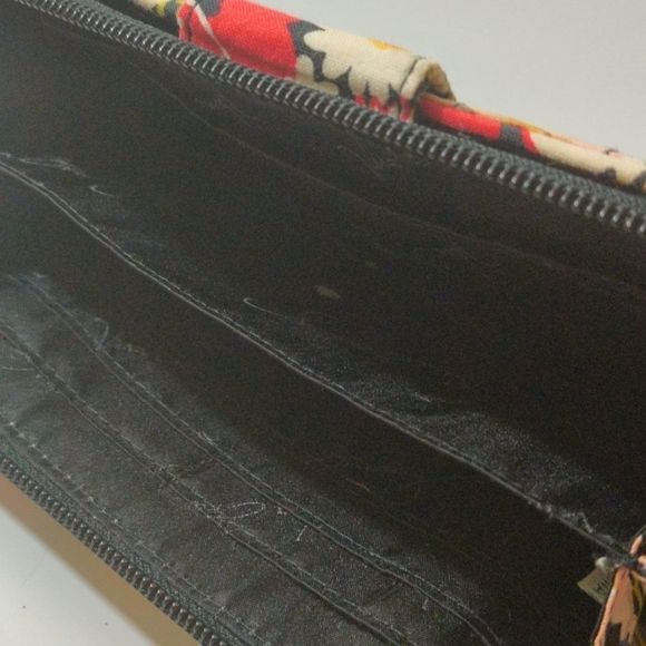 Vera Bradley Black Fantastic Floral‎ Clutch Wallet - Picture 15 of 16